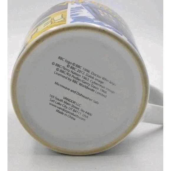 Doctor Who Mug Coffee Cup 2012 BBC Licensed Comic Style Whovian Collectible - Picture 6 of 7